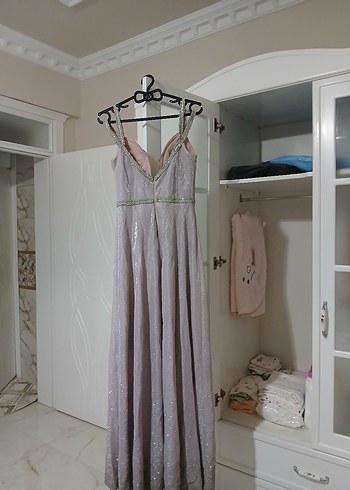 s Beden gri Renk Bej V Yakalı Uzun Abiye Elbise
