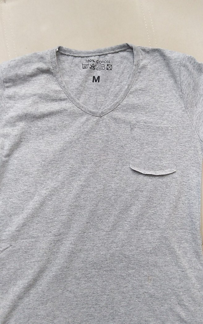 Gri V Yaka Keten Kadın Tişört - Görsel 5