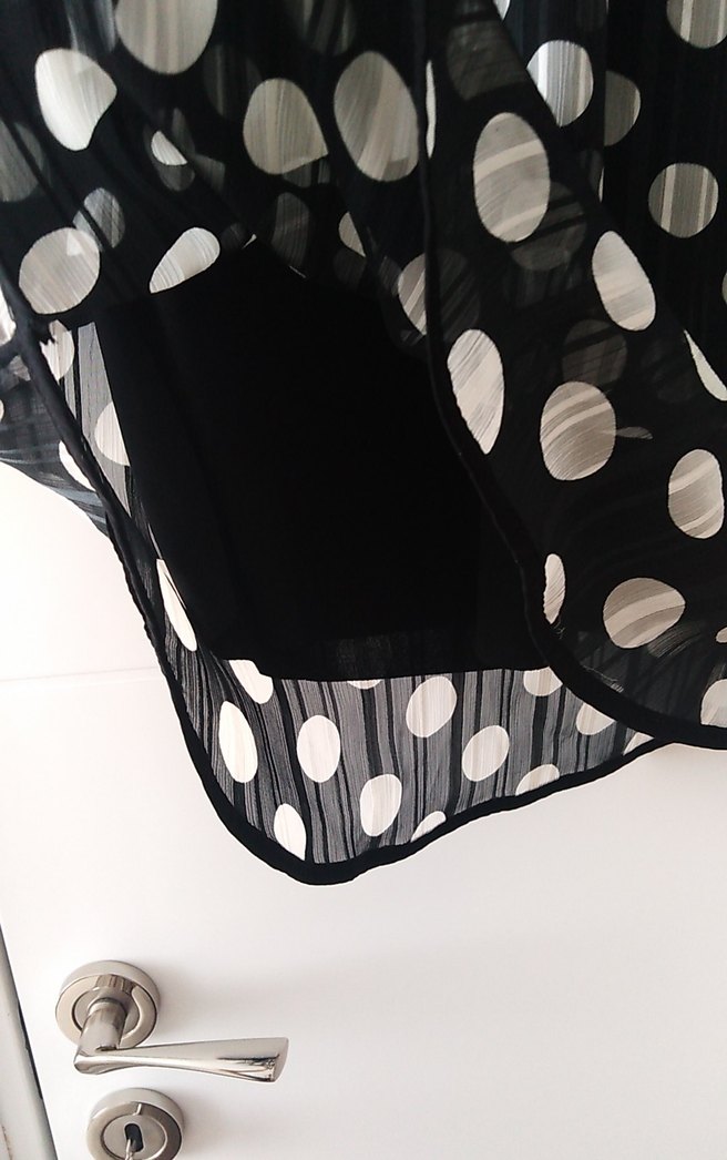 Puantiye Desenli Siyah Tunik - Görsel 5