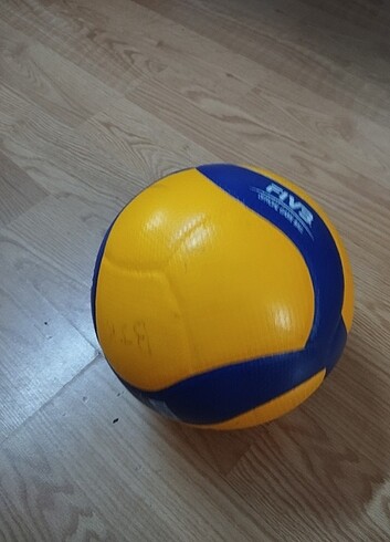  Voleybol topu 2 adet