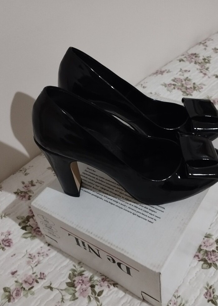 Siyah topuklu rugan ayakkabı  - Görsel 4