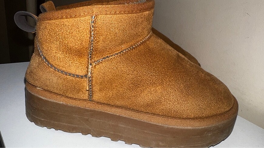 Ugg ugg bot