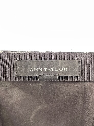 42 Beden siyah Renk Ann Taylor Midi Etek %70 İndirimli.