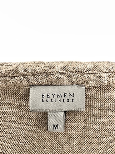 m Beden çeşitli Renk Beymen Hırka %70 İndirimli.