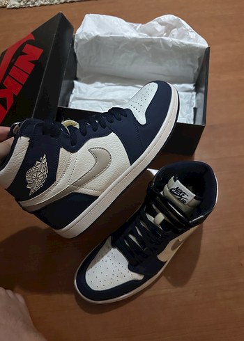 Nike Air Jordan 1 Midnight Navy