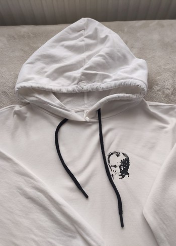 Beyaz Kapüşonlu Sweatshirt - Görsel 3