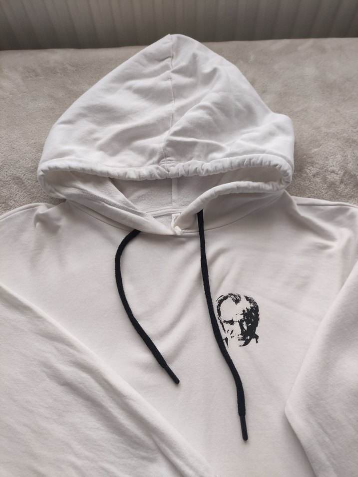 Beyaz Kapüşonlu Sweatshirt - Görsel 3