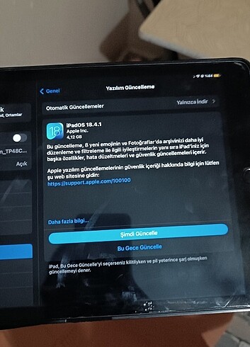 Apple iPad tablet