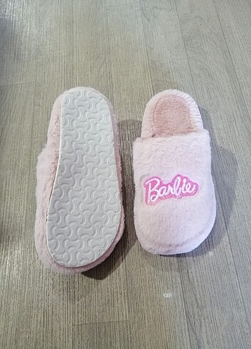 36 Beden Barbie Yünlü İçeri Terliği 