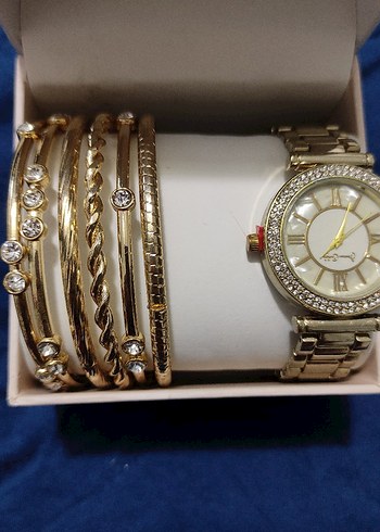 Altın Renkli Kemerli Yılan Desenli Bileklik - Görsel 3