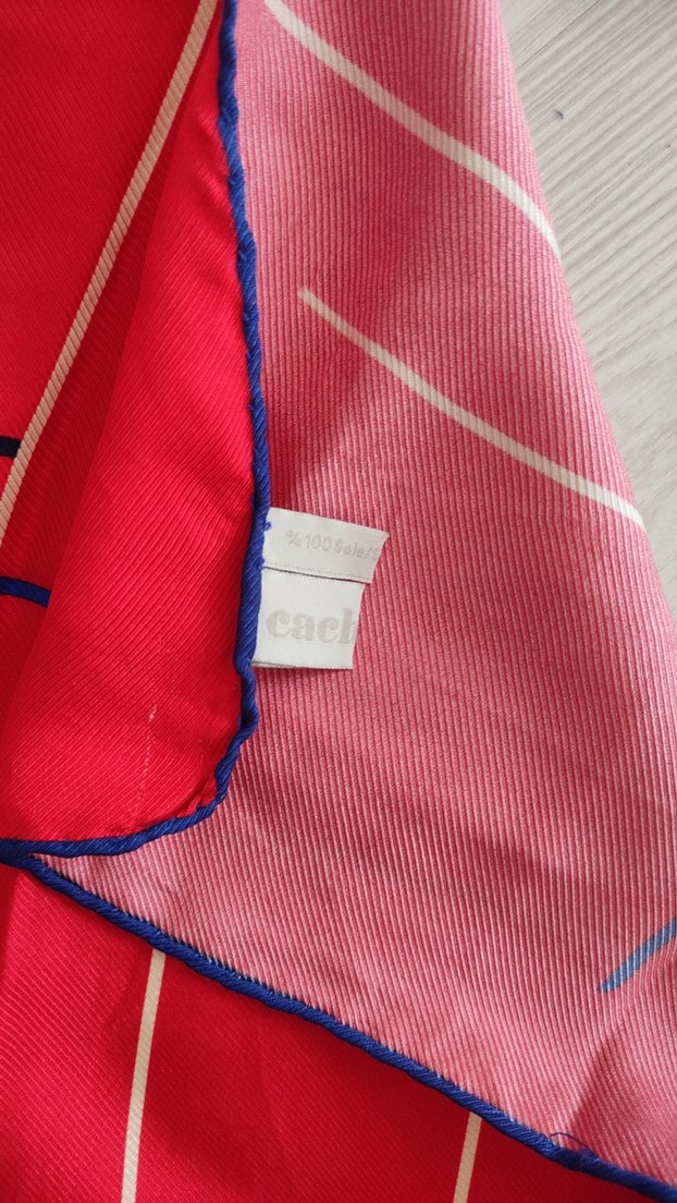 Parlak Kırmızı Fermuarlı Kadın Fular - Görsel 2