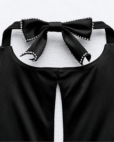 s Beden Zara Taşlı Fiyonklu Cut Out Elbise #yeni