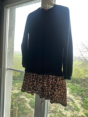 Diğer Eteği leoparlı sweatshirt elbise