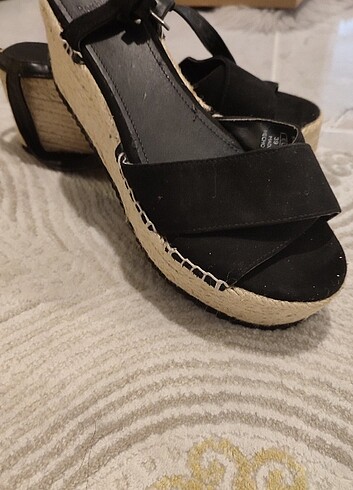 39 Beden bershka sandalet