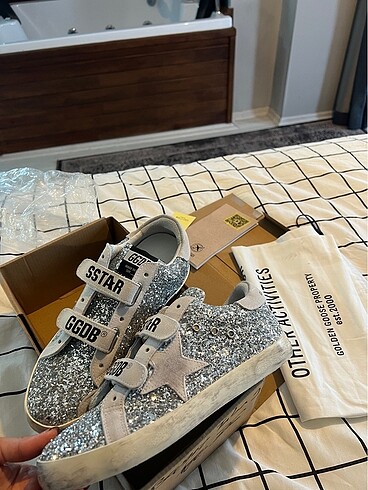 Golden goose