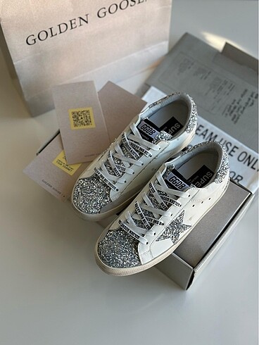 Golden goose