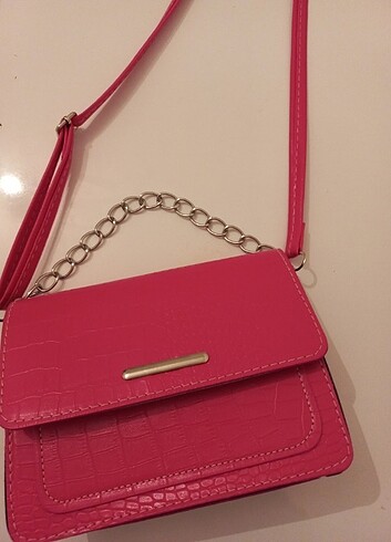 Pembe çanta 