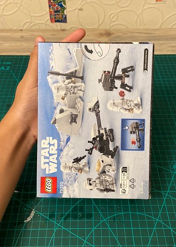Beden Renk LEGO Star Wars Snowtrooper Saldırı Paketi 75320