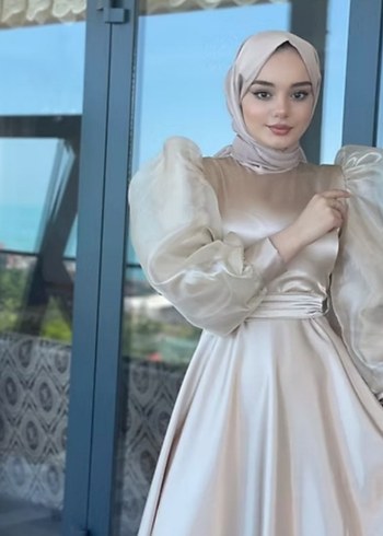 Diğer Bej Uzun Kollu Drapeli Tesettür Abiye Elbise
