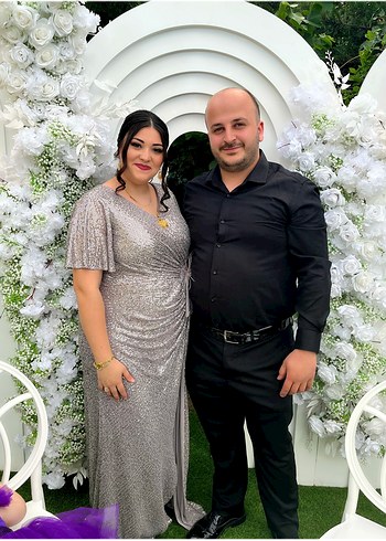Gri Drapeli Kısa Kollu Uzun Abiye Elbise