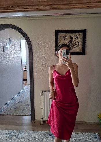 Diğer Pembe Parlak Askılı Midi Elbise