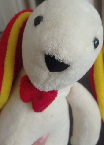 Renkli kulaklı beyaz peluş oyuncak tavşan - Görsel 4