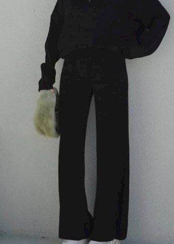 Kadın Siyah Midi Boy Düz Paça Pantolon