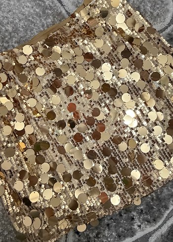 Parlak Altın Renkli Tırnak Süslemeleri - Görsel 2