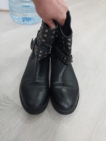 Diğer NİŞANTAŞI MARKA DERİ KEMERLİ BOT