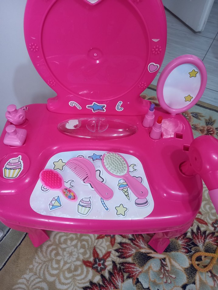 Pembe Çocuk Oyun Makyaj Masası ve Taburesi - Görsel 2