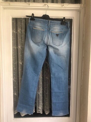28 Beden mavi Renk GUESS kot pantolon