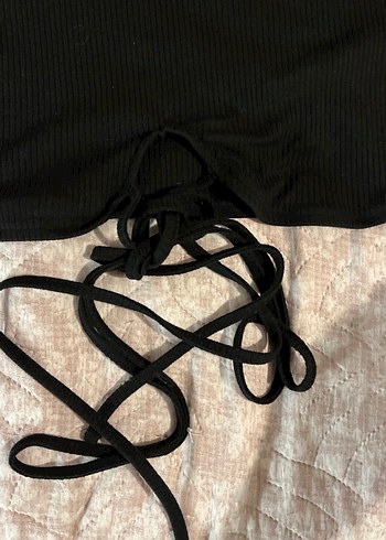 Siyah Kısa Kollu Crop Top - Görsel 2