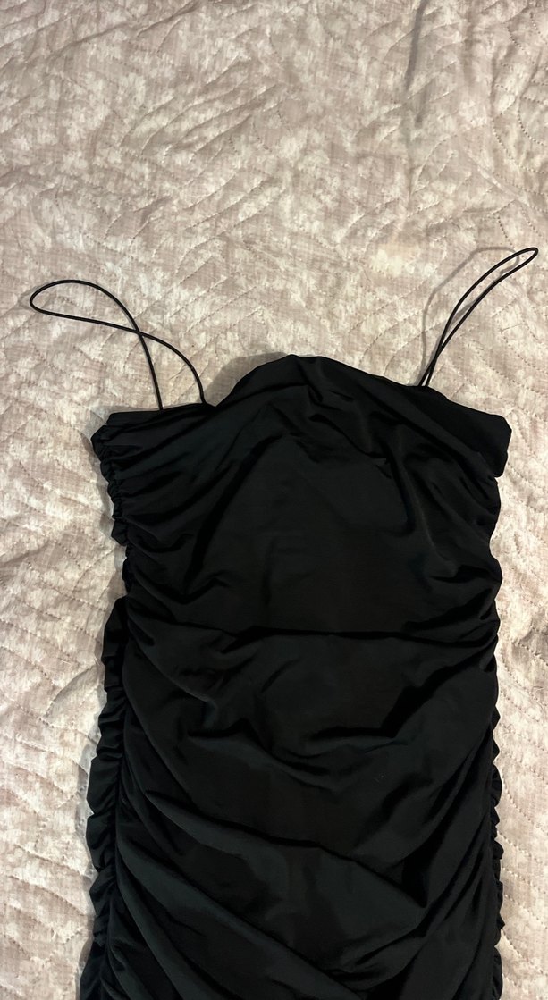 Siyah Drapeli Askılı Mini Elbise - Görsel 2