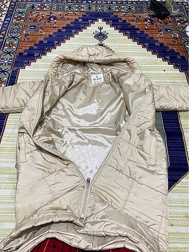40 Beden siyah Renk Şişme mont uzun