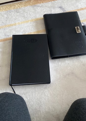 Siyah Parlak Kapaklı Planlayıcı - Görsel 8