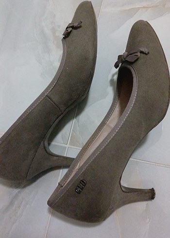 Bej Süet Dolgu Topuklu Kadın Klasik Ayakkabı - Görsel 3