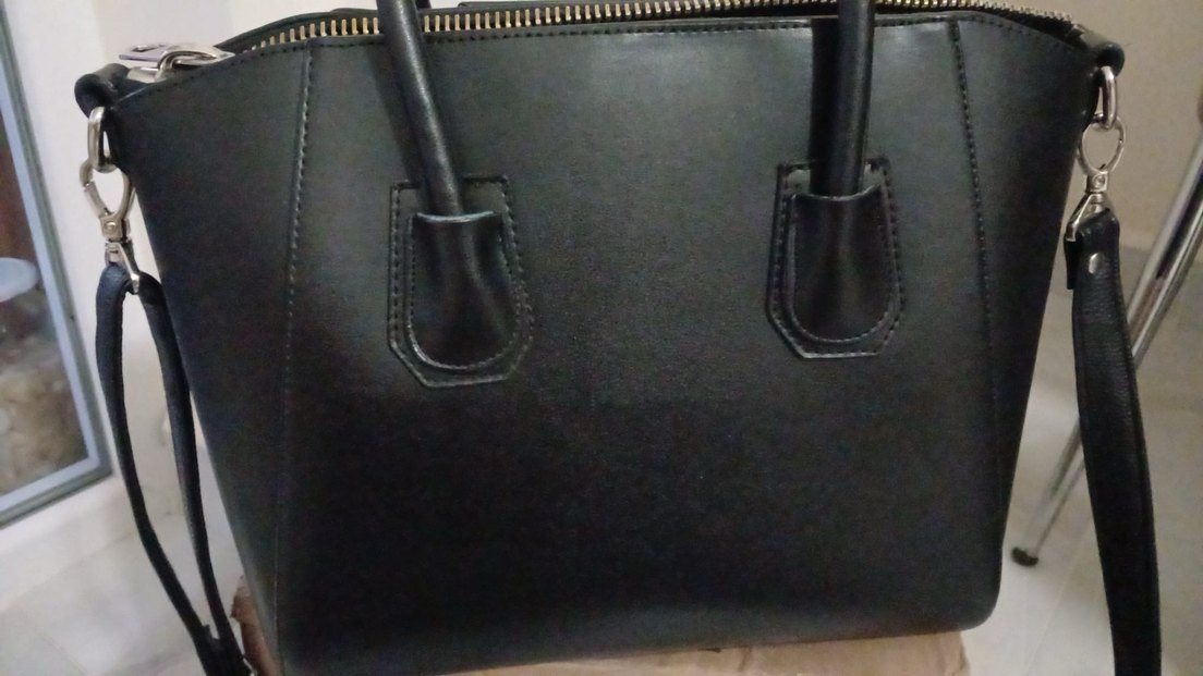 Siyah Deri Kadın Çanta - Klasik Şıklık - Görsel 4