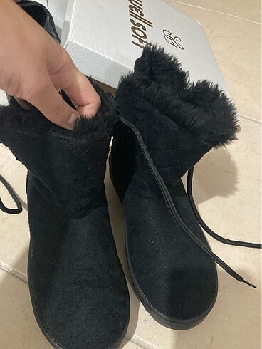 Ugg bot