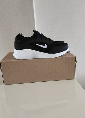 Siyah Sneaker Spor Ayakkabı 