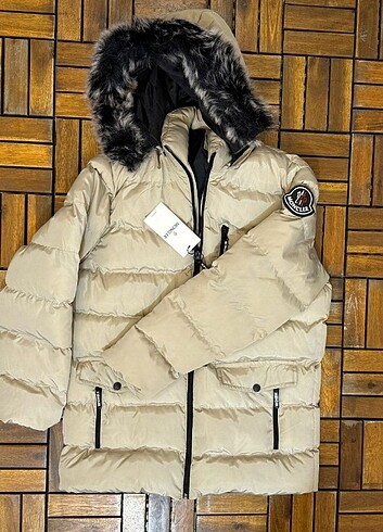 Moncler Kürklü Mont 