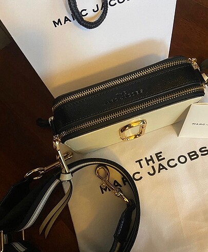 Beden Marc Jacobs Snapshot