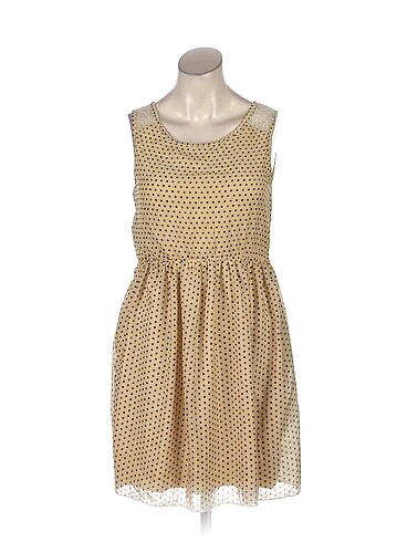 PreLoved Kısa Elbise %70 İndirimli.