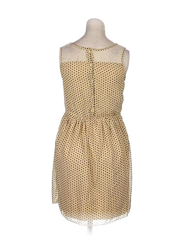 m Beden PreLoved Kısa Elbise %70 İndirimli.