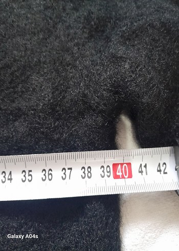 Siyah V Yaka Örgü Yün Kadın Kazak - Görsel 3