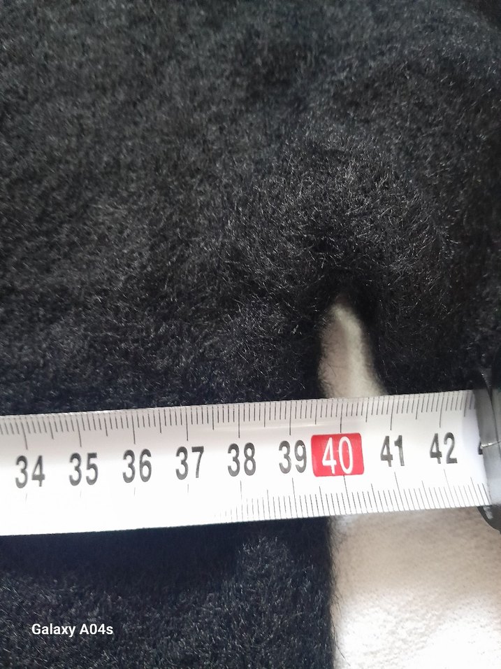 Siyah V Yaka Örgü Yün Kadın Kazak - Görsel 3