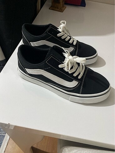 Vans yeni