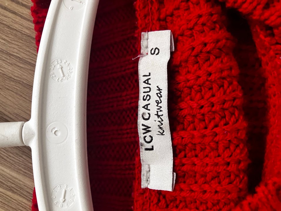 Kırmızı Yüksek Yakalı Örgü Kadın Kazak - Görsel 3