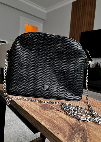 bershka capraz canta - Görsel 2