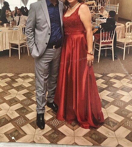 l Beden kırmızı Renk Abiye elbise