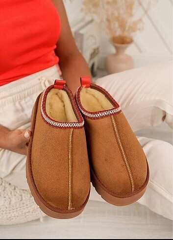 UGG Terlik 
